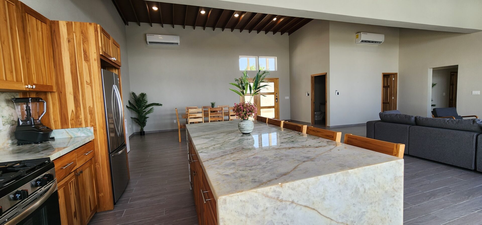 Livingarea CBE11