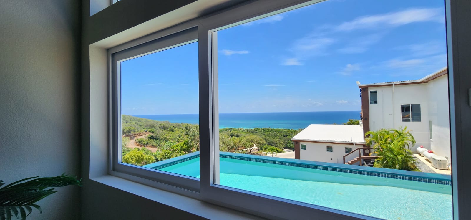View pool ocean